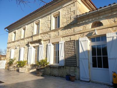 Maison ancienne - 205 m² - 8 pièces