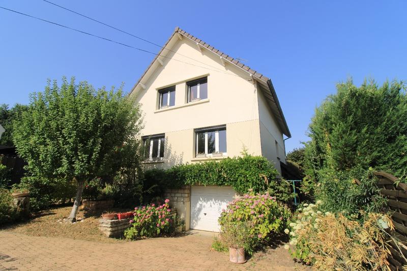 Maison - 201 m² - 10 pièces