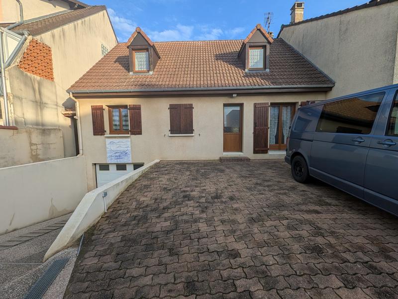 Maison - 135 m² - 6 pièces