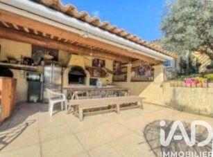 Maison - 552 m² - 11 pièces