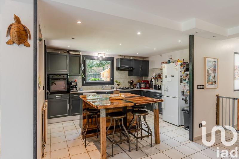 Maison - 141 m² - 6 pièces