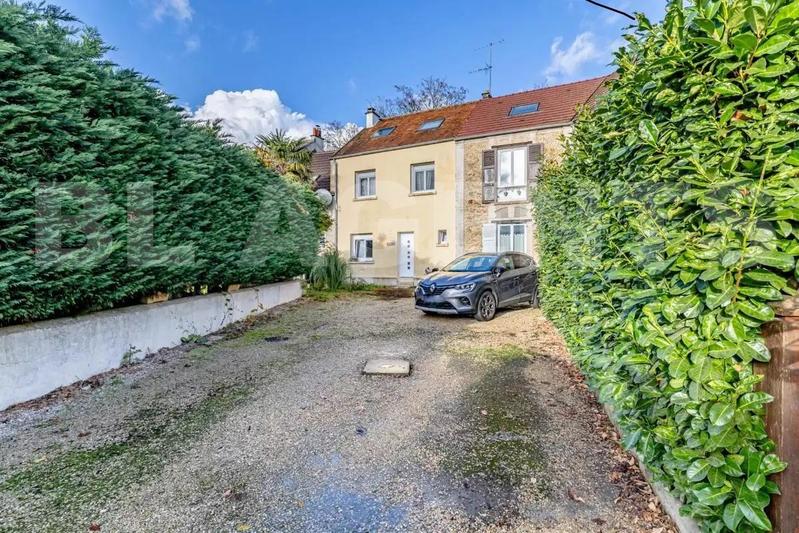 Maison traditionnelle - 96 m² - 5 pièces