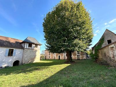 Maison - 220 m² - 7 pièces