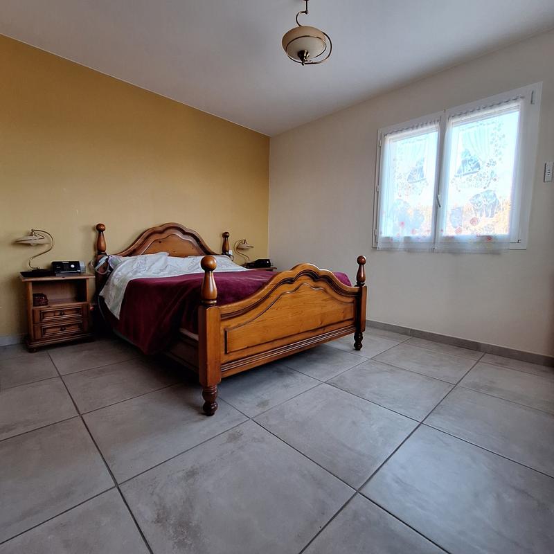 Maison - 235 m² - 7 pièces