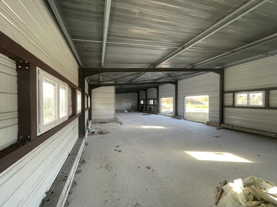Entrepôt - 332 m²