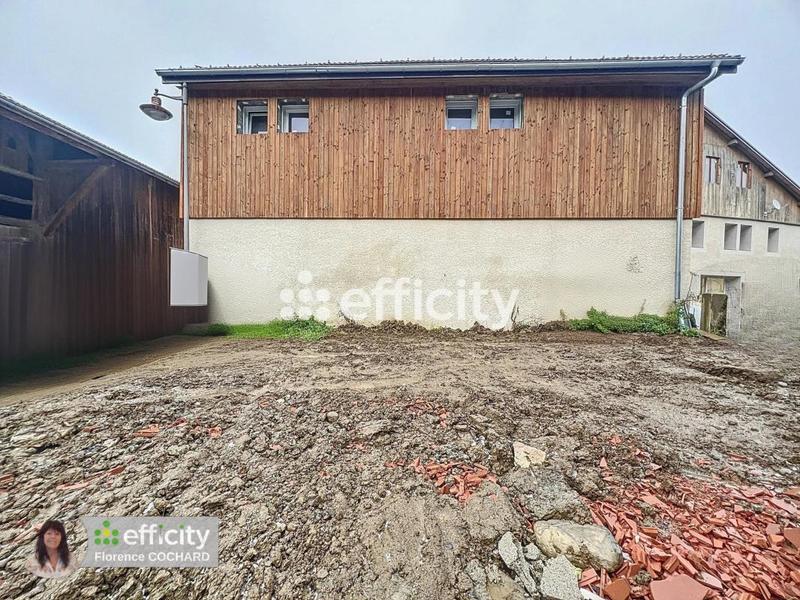 Maison - 180 m² - 2 pièces