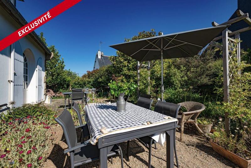 Maison - 182 m² - 9 pièces