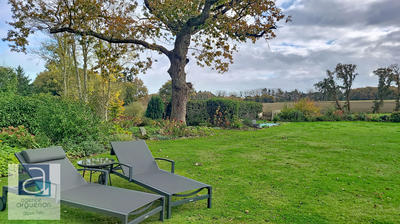 Maison - 230 m² - 8 pièces