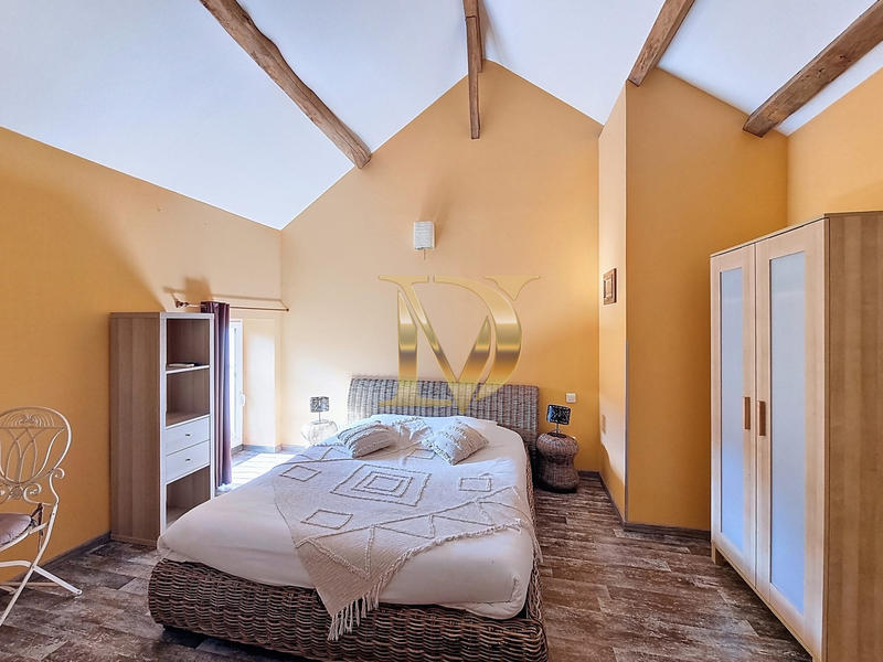 Maison ancienne - 402 m² - 11 pièces