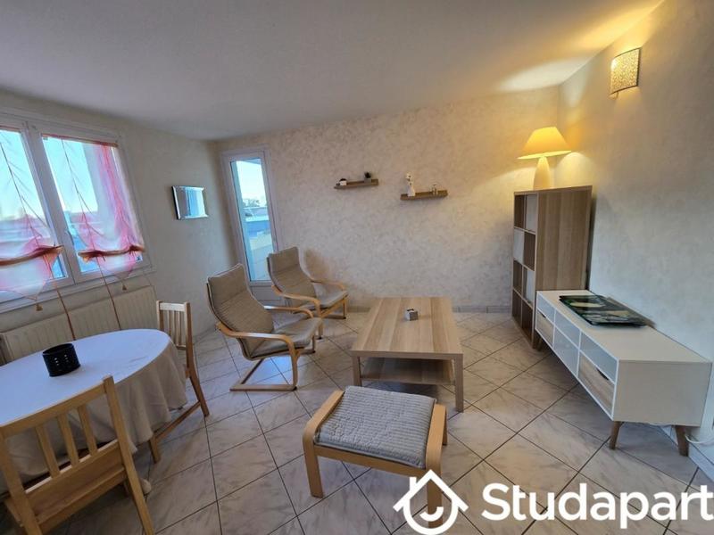 Chambre - 11 m² - 1 pièce