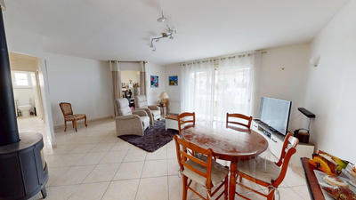 Maison - 96 m² - 3 pièces