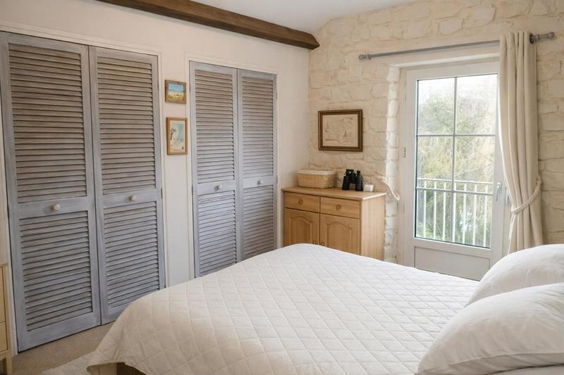 Propriété - 180 m² - 11 pièces