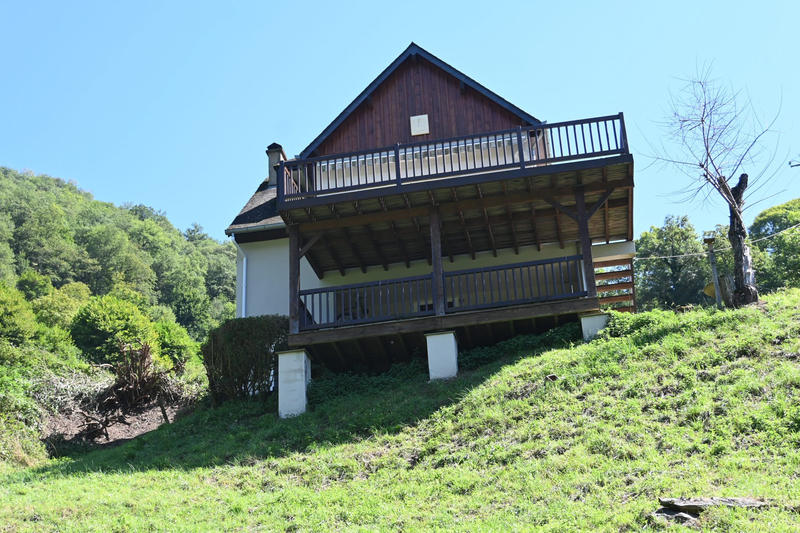 Maison - 131 m² - 9 pièces