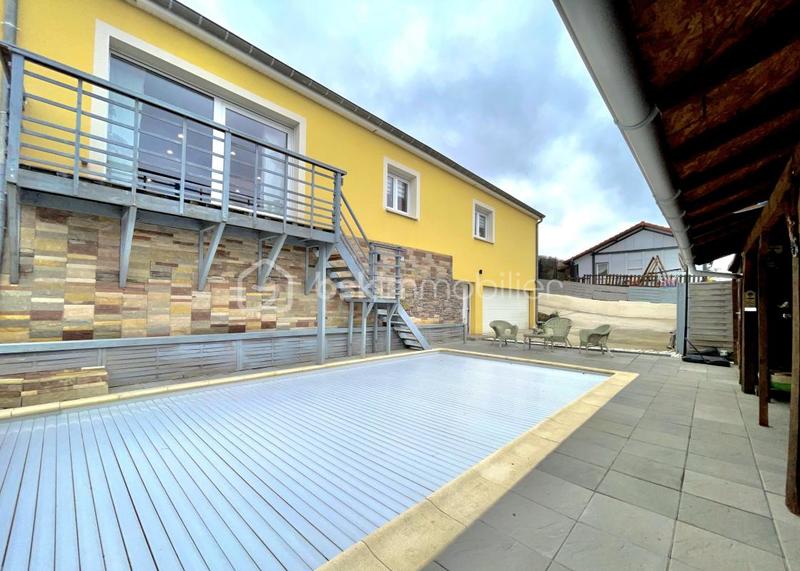 Maison - 140 m² - 5 pièces