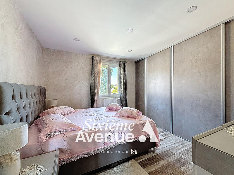 Maison - 80 m² - 4 pièces