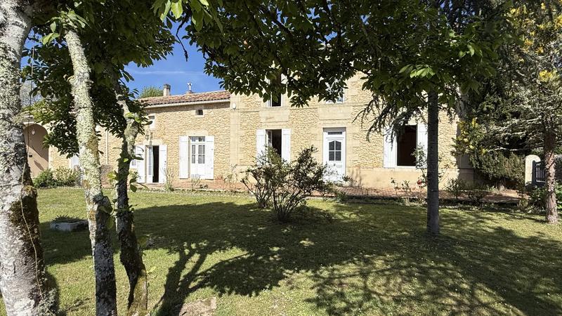 Maison - 197 m² - 7 pièces