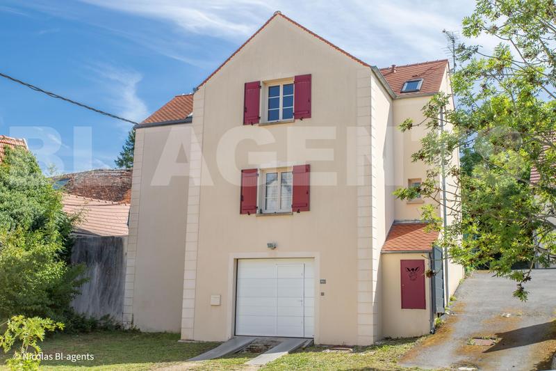 Maison - 110 m² - 5 pièces