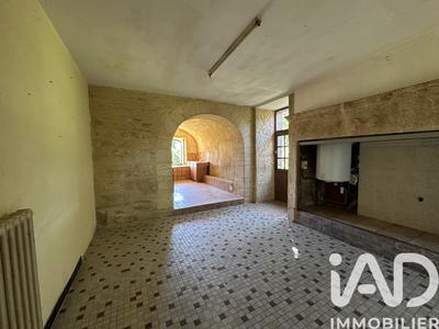 Maison - 300 m² - 15 pièces