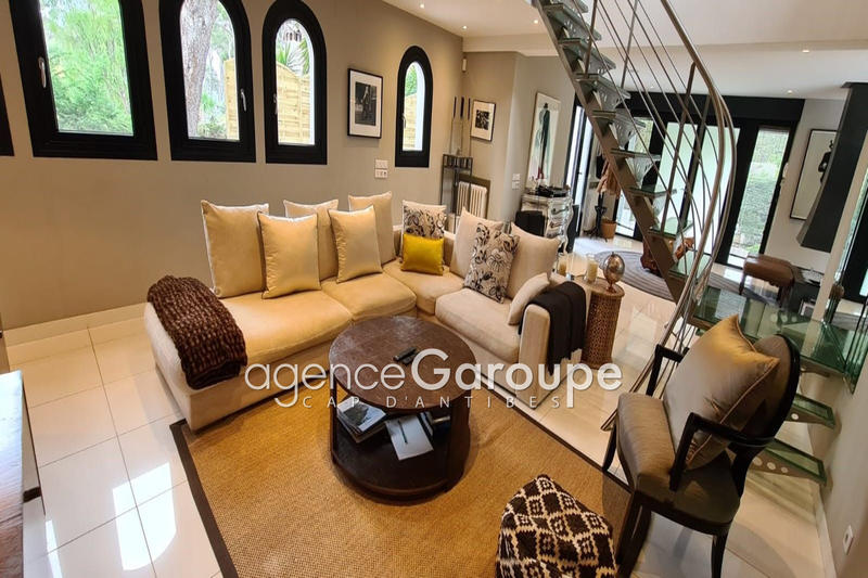 Villa - 208 m² - 5 pièces