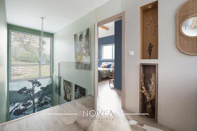 Maison contemporaine - 171 m² - 6 pièces