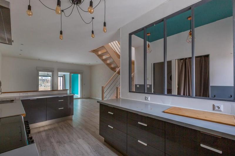 Maison - 103 m² - 5 pièces