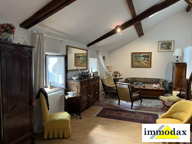 Appartement - 90 m² - 3 pièces