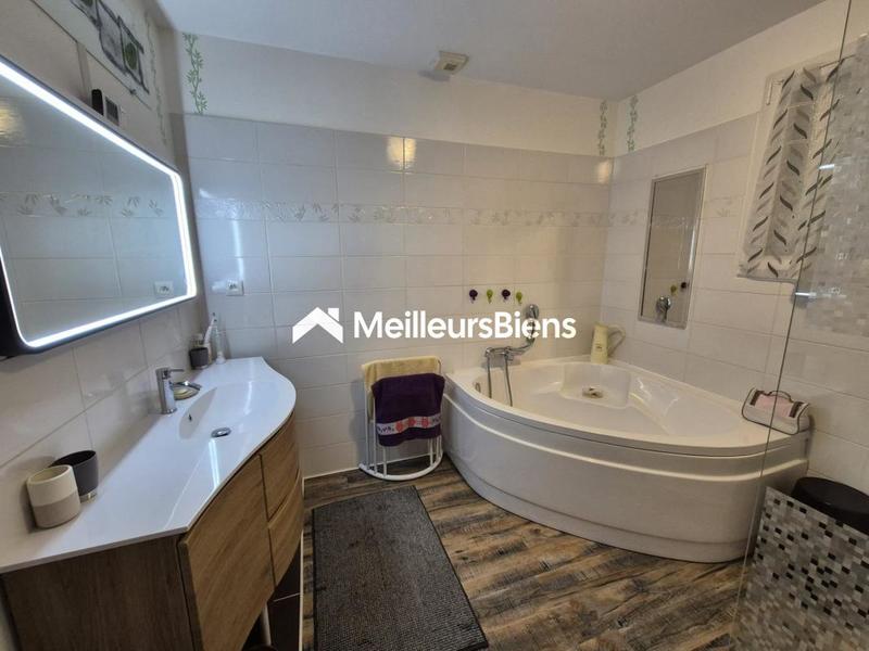 Maison - 138 m² - 5 pièces