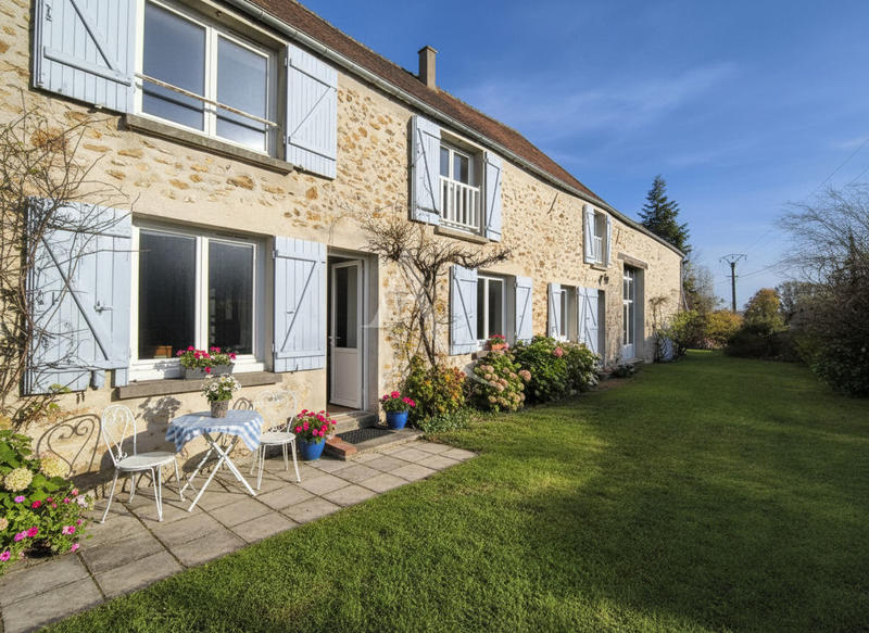 Maison - 333 m² - 9 pièces