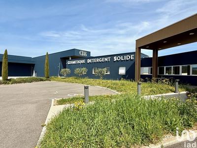 Local commercial - 2 054 m²