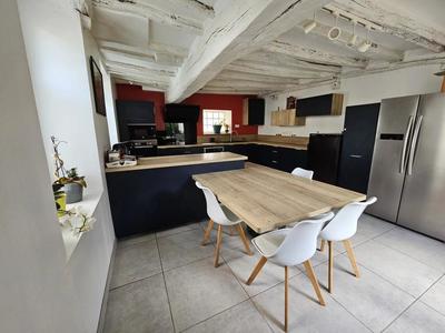 Maison de village - 180 m² - 9 pièces