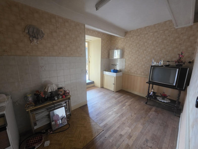 Maison - 216 m² - 8 pièces