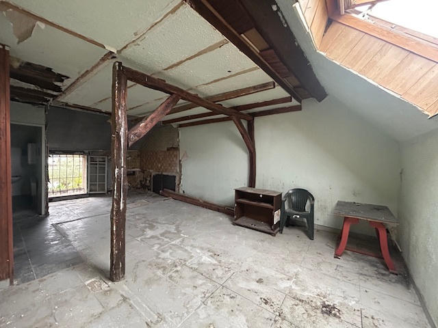 Immeuble - 150 m² - 8 pièces