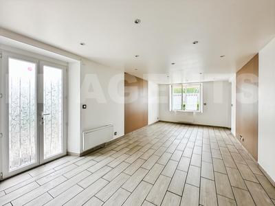 Maison - 102 m² - 6 pièces