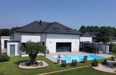 Maison - 208 m² - 6 pièces