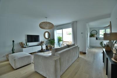 Maison - 98 m² - 5 pièces