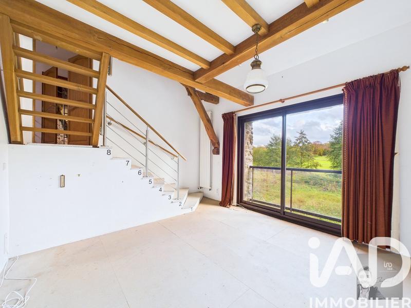 Maison - 230 m² - 8 pièces