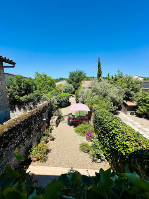 Maison de village - 315 m² - 8 pièces