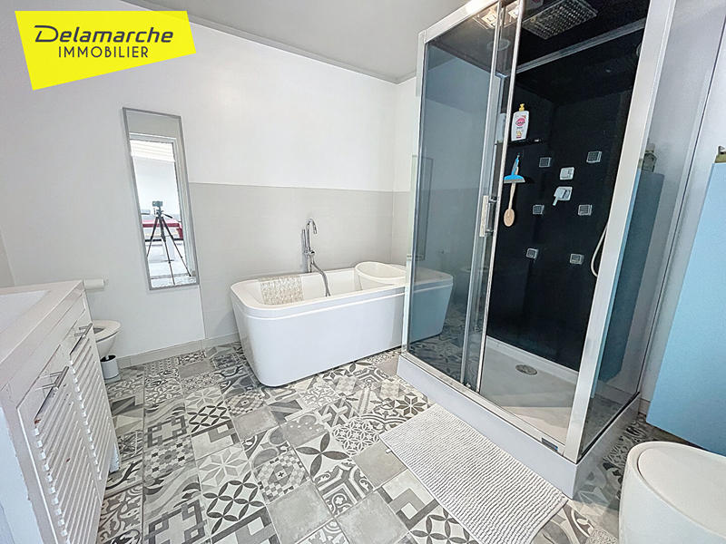 Maison - 308 m² - 12 pièces