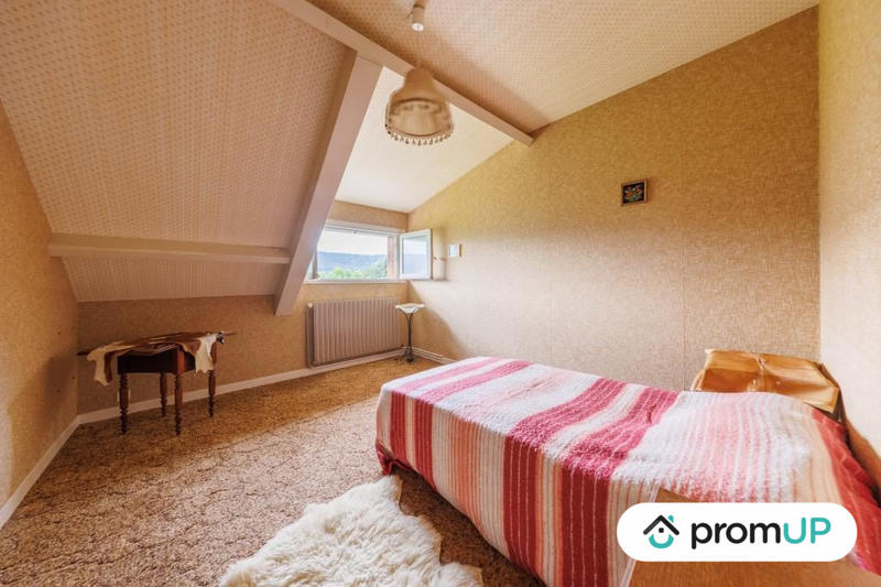 Maison traditionnelle - 223 m² - 12 pièces