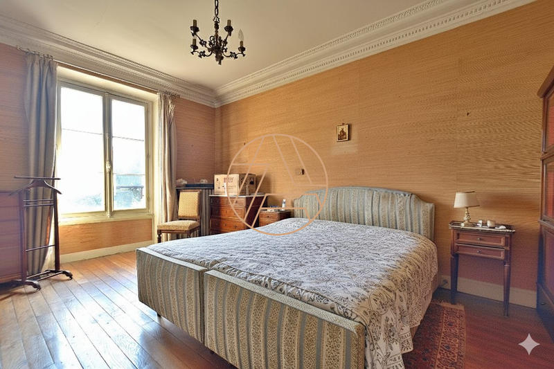 Maison ancienne - 270 m² - 9 pièces