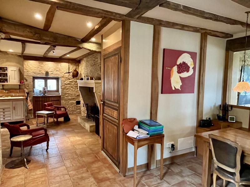 Maison - 209 m² - 9 pièces