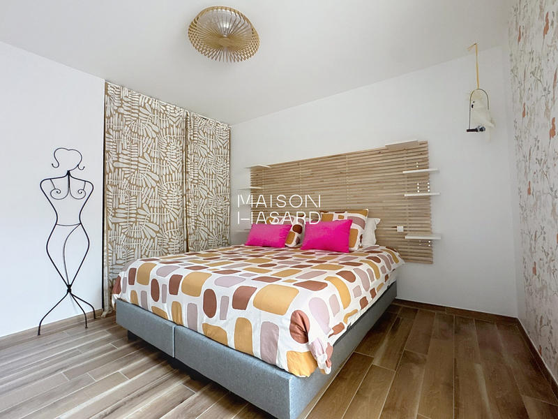 Maison contemporaine - 202 m² - 7 pièces