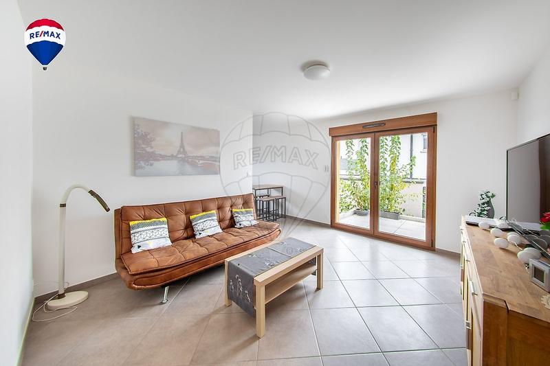 Maison - 228 m² - 6 pièces