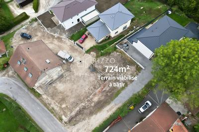 Terrain - 724 m²