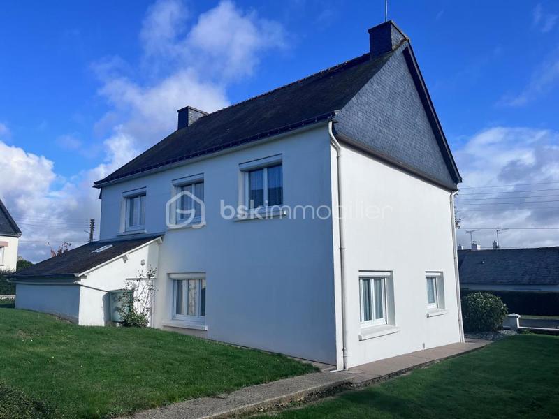 Maison traditionnelle - 120 m² - 7 pièces