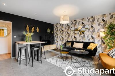 Chambre - 9 m² - 1 pièce