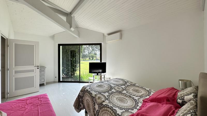 Maison contemporaine - 213 m² - 6 pièces