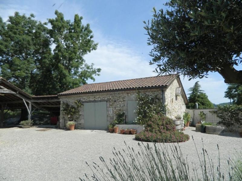 Maison - 333 m² - 10 pièces