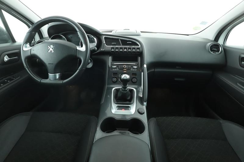 Peugeot 3008 1.6 Blue-HDi Allure 120 ch