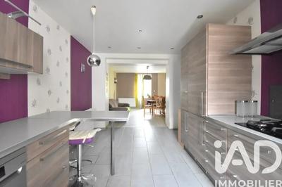 Maison - 212 m² - 5 pièces